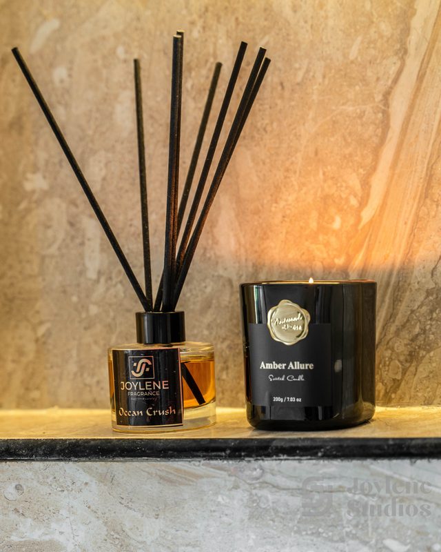Bathroom by Joylene Studios, photo 5 of 10
