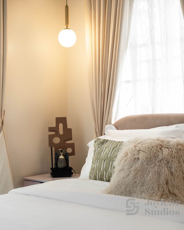 Bedroom by Joylene Studios, photo 8 of 12