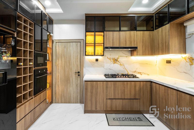 Kitchen by Joylene Studios, photo 6 of 18