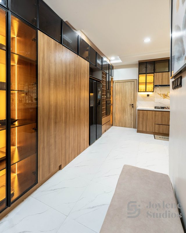 Kitchen by Joylene Studios, photo 11 of 18